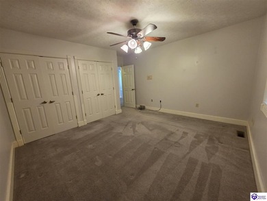 Motivated Seller! One Year Home Warranty! Welcome to 102 Regency - photo 30