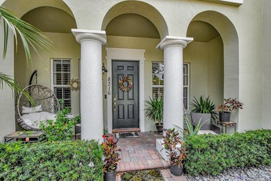 Modern, Move-In Ready Townhome in Central Park - Low HOA, Prime - photo 2