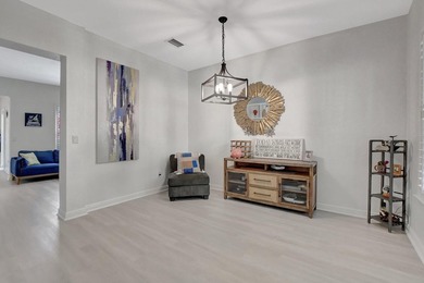 Modern, Move-In Ready Townhome in Central Park - Low HOA, Prime - photo 4