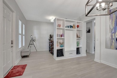Modern, Move-In Ready Townhome in Central Park - Low HOA, Prime - photo 5