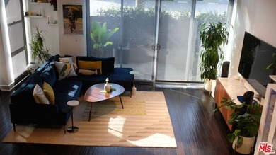 Welcome to Steel Lofts, one of the Marina Arts District's most - photo 6