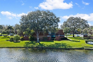 (private lake, pond, coastal) Townhome/Townhouse For Sale in Davie Florida