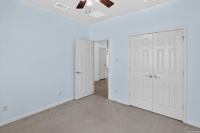 Beautifully maintained single-story home offering 2,400 sq. ft - photo 20
