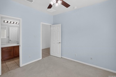 Beautifully maintained single-story home offering 2,400 sq. ft - photo 21
