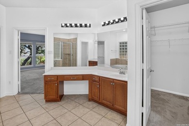Beautifully maintained single-story home offering 2,400 sq. ft - photo 29