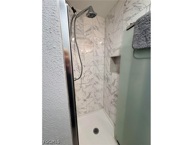 Beautifully updated 2-bedroom, 2-bath manufactured home in - photo 30