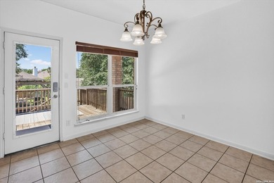 Beautifully maintained single-story home offering 2,400 sq. ft - photo 31