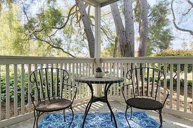 Peaceful, tucked away townhome just minutes from the Santa Cruz - photo 2