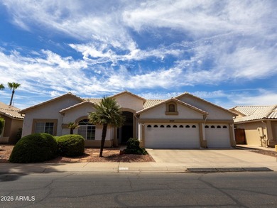 Welcome to 1027 W Grand Caymen Dr, tucked inside Gilbert's - photo 1