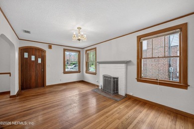 Welcome to this beautiful brick 2-bedroom, 2-bath bungalow in - photo 8