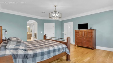 Stunning, Custom built, sprawling one-Level FULL brick & stone - photo 11