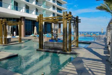 Come see this beautiful apartment with stunning ocean views in a