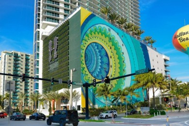 Come see this beautiful apartment with stunning ocean views in a