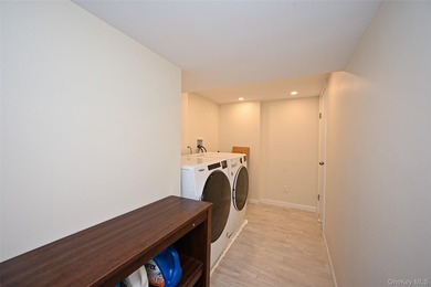 Welcome to this beautifully updated semi-detached single-family - photo 16
