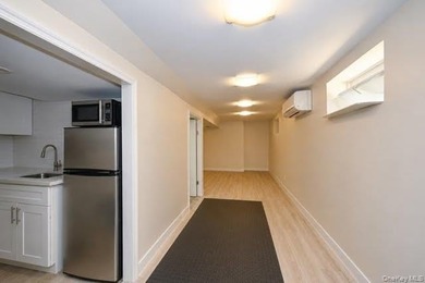 Welcome to this beautifully updated semi-detached single-family - photo 17