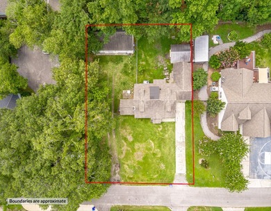 Exceptional investment opportunity or future home! This 4- - photo 21
