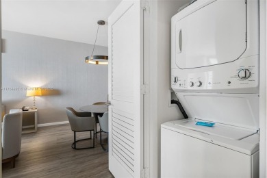 Come see this beautiful apartment with stunning ocean views in a