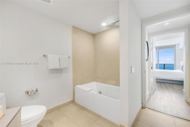 Come see this beautiful apartment with stunning ocean views in a