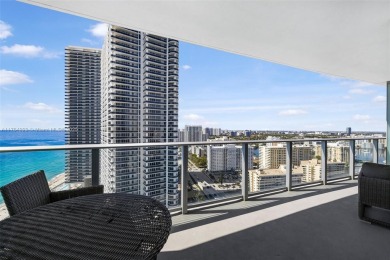 Come see this beautiful apartment with stunning ocean views in a