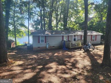 Lake Sinclair Home For Sale in Eatonton Georgia