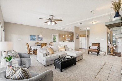 Turnkey lake living awaits in this beautifully furnished 2 - photo 8