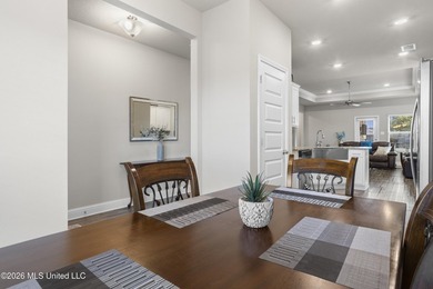 Beautifully maintained home in the sought-after South Pointe - photo 8