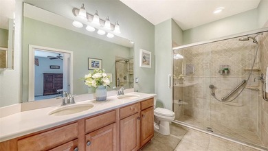 Enjoy EXPANSIVE LAKE VIEWS from this light-filled Bella Vista - photo 22