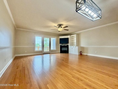 Waterfront 3 Bedroom 3 Bath condo within walking distance to - photo 4