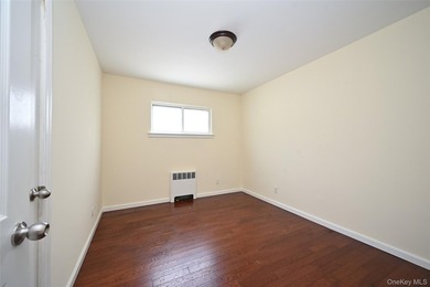 This charming home features 3 bedrooms and 2 full bathrooms - photo 11