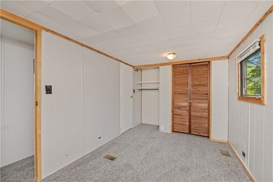 Welcome home to this beautifully updated 2 bedroom and 1 bath - photo 12