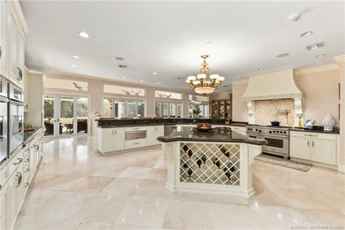 Exquisite 12-Acre Plantation-Style Estate with Private Hangar in - photo 15