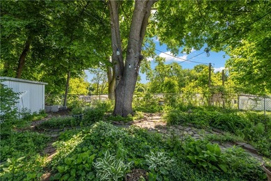 Welcome home to this beautifully updated 2 bedroom and 1 bath - photo 17