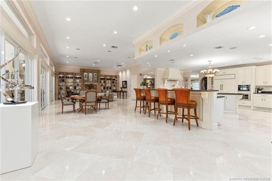 Exquisite 12-Acre Plantation-Style Estate with Private Hangar in - photo 21