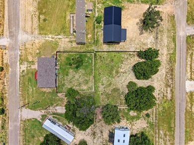 Nestled in the beautiful Texas Hill Country, this manufactured - photo 37