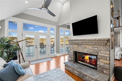 LIVE LIKE YOU ARE ON VACATION on Lake Windward with private dock - photo 5