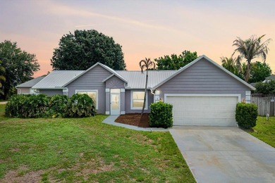 Step into a 3 BEDROOM, 2 BATH POOL HOME on a quarter acre - - photo 2