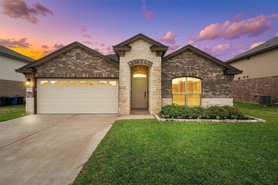 Lake Waco Home Active Under Contract in Waco Texas