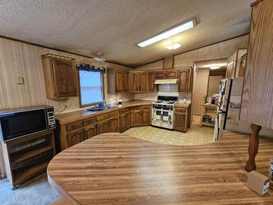 Nestled in the peaceful Fawn Lake Subdivision just minutes from - photo 19