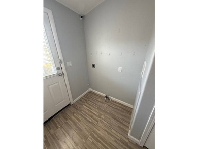 Welcome home to this beautifully maintained 3-bedroom, 2-bath - photo 22