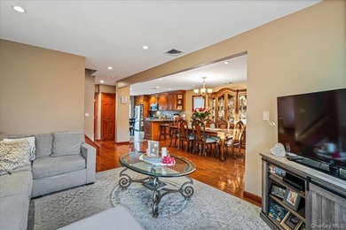 Diamond 3 Bedroom Cape In Prime Whitestone Location. Beautifully - photo 3