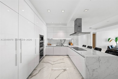 PRICED FOR IMMEDIATE SALE THE PENTHOUSE TOWER SUITE AT THE CROWN - photo 7