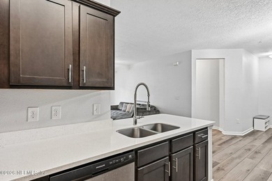 Welcome to Lofts of Summer Key, a gated community ideally - photo 8