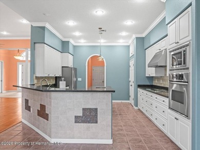 Located in Glen Lakes, this 2000 built Addison Custom home is - photo 13