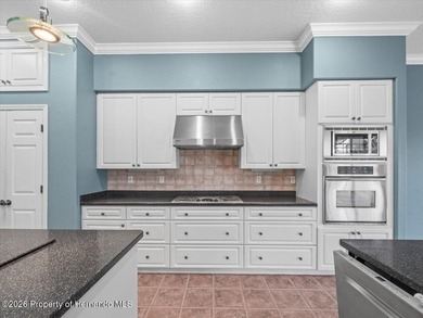 Located in Glen Lakes, this 2000 built Addison Custom home is - photo 15
