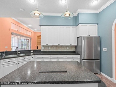 Located in Glen Lakes, this 2000 built Addison Custom home is - photo 18