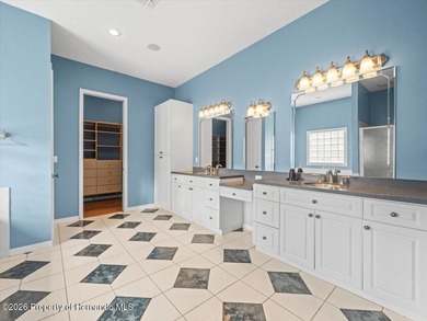 Located in Glen Lakes, this 2000 built Addison Custom home is - photo 30