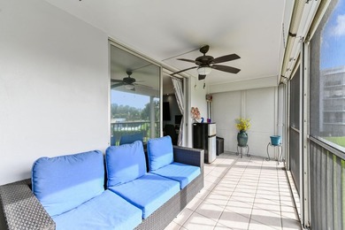 Beautifully remodeled 3BR/2BA condo in desirable Boca Teeca No - photo 32