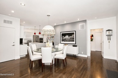 Experience refined Berkshire living at Devon Meadows, one of the - photo 5