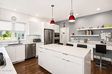 Experience refined Berkshire living at Devon Meadows, one of the - photo 6