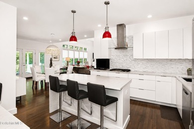 Experience refined Berkshire living at Devon Meadows, one of the - photo 8